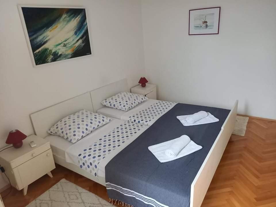 Studio Darija For 2 Persons S Terasom Wi-Fi & Parking Appartamento Makarska Esterno foto
