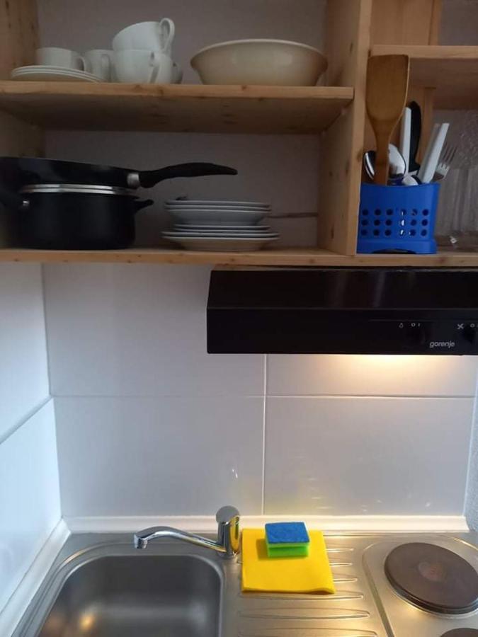 Studio Darija For 2 Persons S Terasom Wi-Fi & Parking Appartamento Makarska Esterno foto